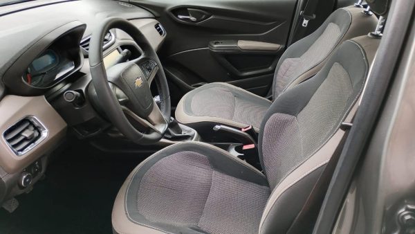 Chevrolet - Prisma lt 1.0 - Image 12