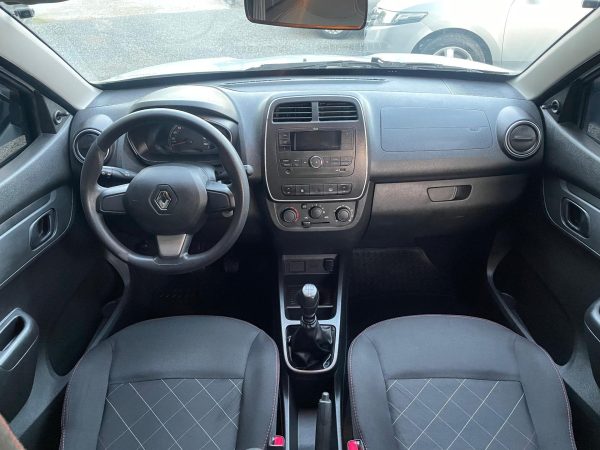 Renault - Kwid Zen 1.0 - Image 13